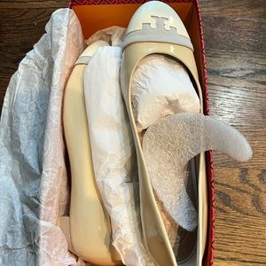 Brand new Tory Burch Gabrielle Flat 7.5